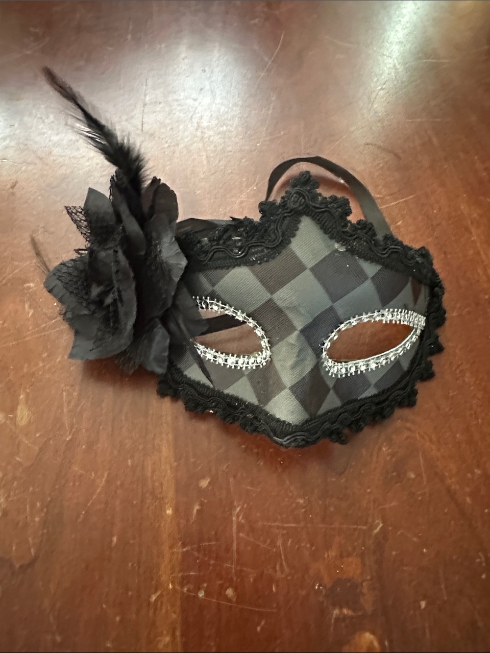 Black Lace Feathered Masquerade Eye Mask